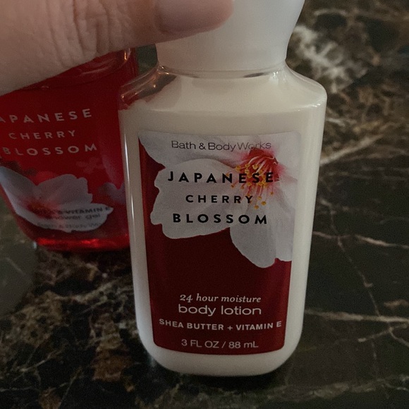 Bath and Body:Japanese Cherry Blossom - Picture 5 of 9